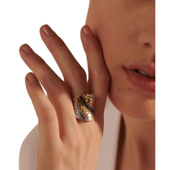 JOHN HARDY Hammered 18k Gold , Black Saphire and Spinel Saddle Ring - Picture 3 of 10